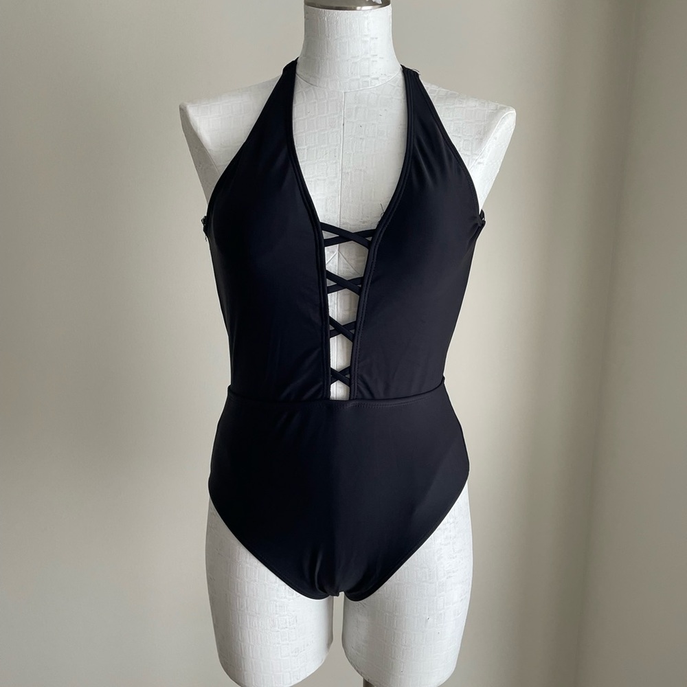 SHEIN Black One-Piece Cross Cross Swimsuit